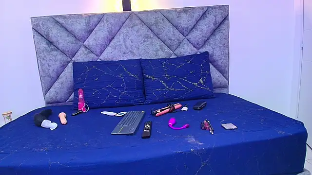 Shantey Laurent online show from September 20, 2025, 1:56 pm