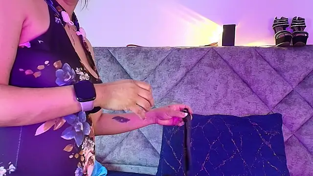 Shantey Laurent online show from October 16, 2025, 3:24 pm