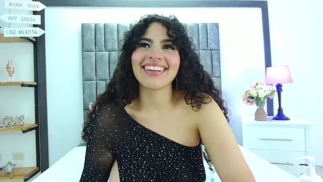 Skyler Fox  online show from January 15, 2026, 8:12 pm