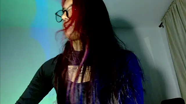 carolinerue online show from February 8, 2026, 9:23 am