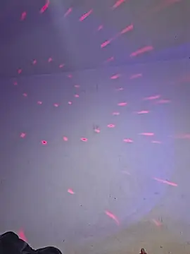 carolinerue online show from April 18, 2026, 11:27 pm