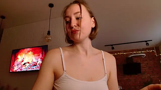 WhitePrincessLuna online show from November 5, 2025, 1:00 pm