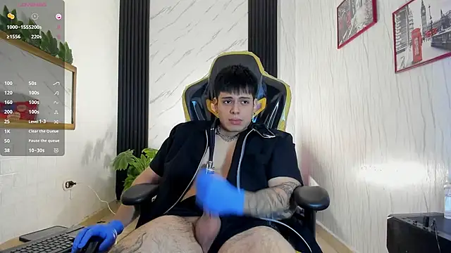 xKevyn online show from October 31, 2025, 12:28 pm