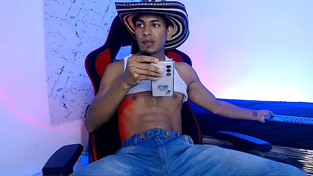 lorian vikel online show from November 2, 2025, 9:17 pm