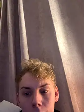 scottishtwink01 online show from November 11, 2025, 3:06 am