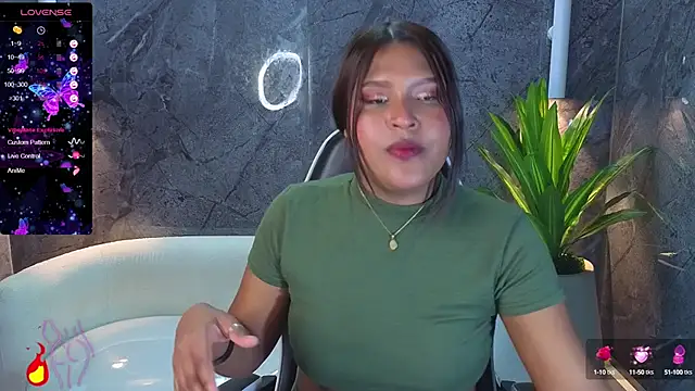 Snapshot of naomi_tp chatting on September 19, 2025, 7:47 pm naomi tp online show from September 19, 2025, 7:47 pm