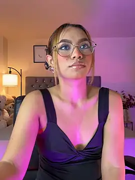 OxanaFedorova1- online show from April 11, 2026, 8:35 pm