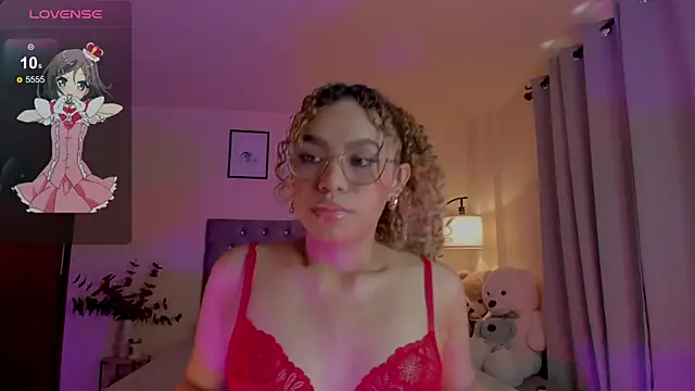 Snapshot of OxanaFedorova1- chatting on April 21, 2026, 5:50 pm OxanaFedorova1- online show from April 21, 2026, 5:50 pm