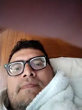 Santiagoqro85 online show from September 20, 2025, 5:03 pm