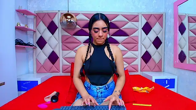 abbyrouss  online show from September 14, 2025, 3:05 am