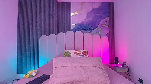 abbyrouss  online show from January 7, 2026, 3:09 am