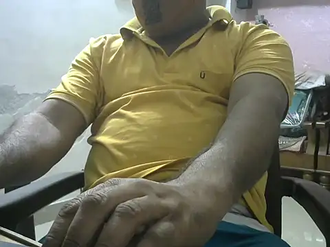 Famit025 online show from December 17, 2025, 6:58 pm