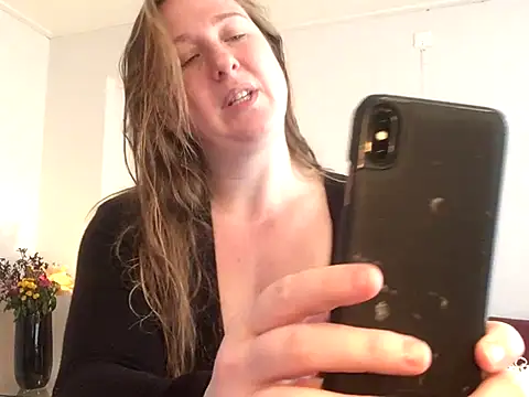 MazySunny online show from November 20, 2025, 8:58 am