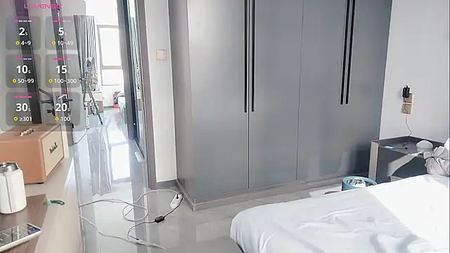 luckckcj online show from October 27, 2025, 2:48 am