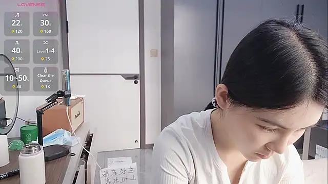 luckckcj online show from November 2, 2025, 2:14 am