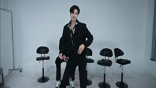 JL-sweetbaby1 online show from November 3, 2025, 5:31 am