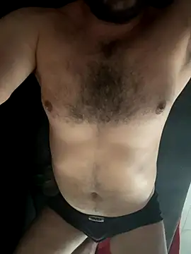 Snapshot of _Famous_ chatting on September 12, 2025, 4:18 pm Famous online show from September 12, 2025, 4:18 pm