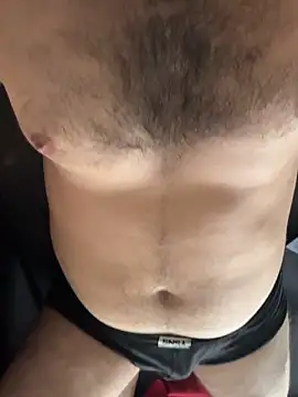 Snapshot of _Famous_ chatting on September 17, 2025, 1:46 pm Famous online show from September 17, 2025, 1:46 pm