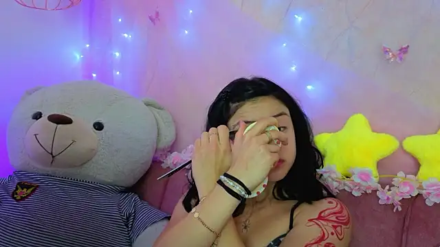 april bennett online show from February 24, 2026, 12:25 pm