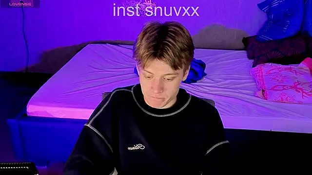 LouieEvans online show from October 2, 2025, 1:01 am