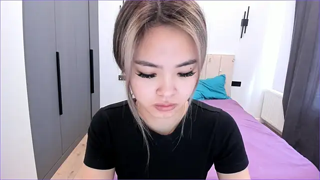 Maakimita online show from November 18, 2025, 6:18 am