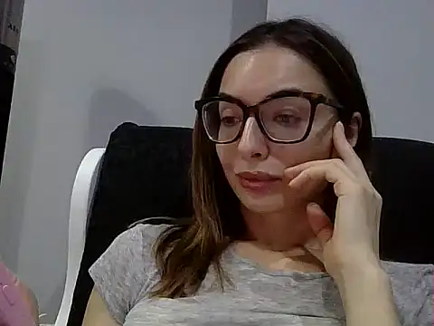 Fayrine online show from May 18, 2026, 8:14 pm