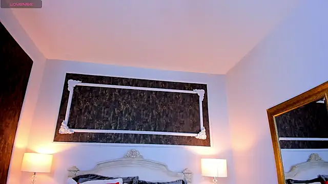 SharonBonet online show from October 8, 2025, 11:08 am