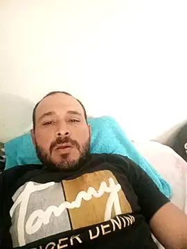 Snapshot of javi-tunene chatting on September 29, 2025, 8:13 pm javi-tunene online show from September 29, 2025, 8:13 pm