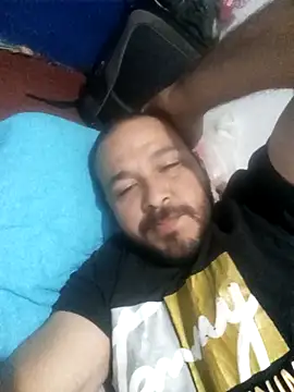 Snapshot of javi-tunene chatting on October 1, 2025, 11:33 pm javi-tunene online show from October 1, 2025, 11:33 pm