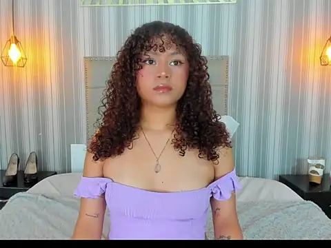 Sofiapassionne online show from June 10, 2026, 1:54 pm