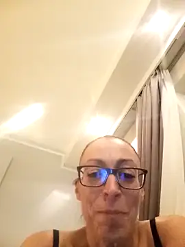 Astrid3 online show from October 20, 2025, 4:40 pm