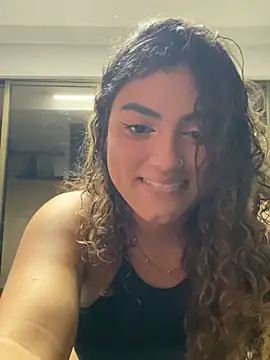 Salomeferreira  online show from September 23, 2025, 4:32 pm