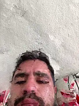 aalvaro98 online show from November 30, 2025, 5:28 pm