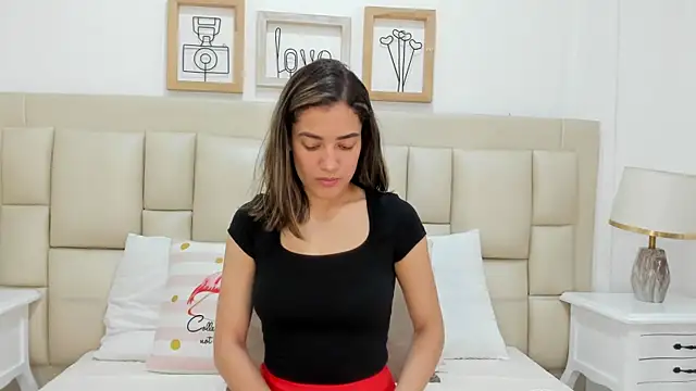 Skylerwhite02 online show from February 13, 2026, 7:54 pm