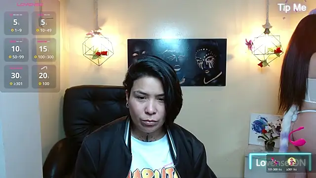 Bom BomXX online show from December 14, 2025, 3:23 am