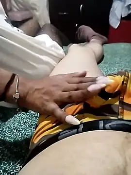 Snapshot of cleoloveisland chatting on November 18, 2025, 11:37 pm cleoloveisland online show from November 18, 2025, 11:37 pm