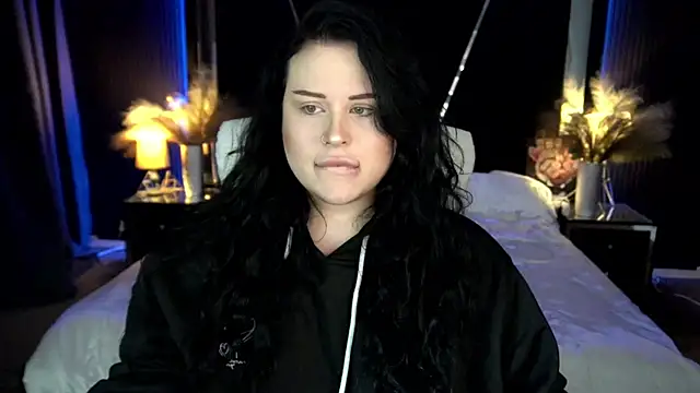 SerahMirabeli online show from November 26, 2025, 7:59 pm