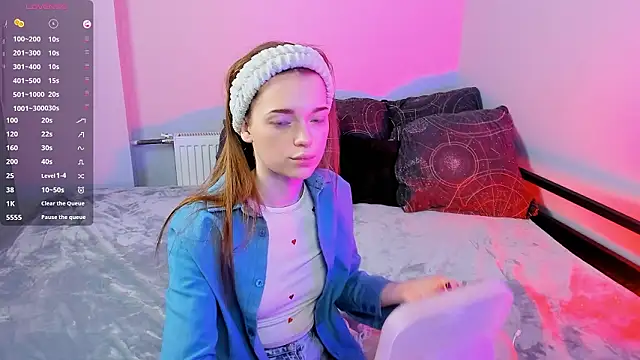 FlexyFox online show from February 5, 2026, 4:22 pm