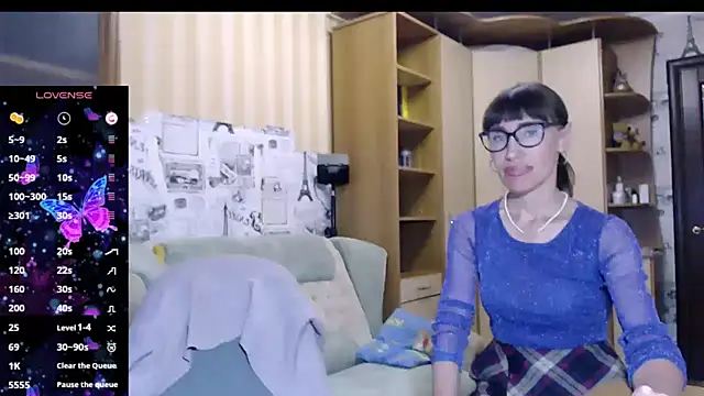 Two Sisters online show from September 13, 2025, 11:43 am