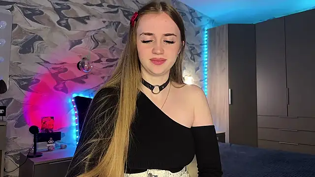 Jessica1West online show from April 16, 2026, 4:52 pm