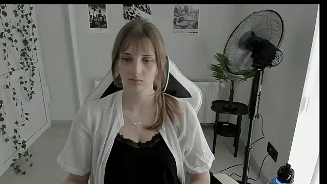 NeyliDream online show from June 10, 2026, 12:37 pm