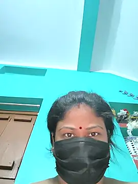 cuteeepriya online show from October 27, 2025, 11:36 am