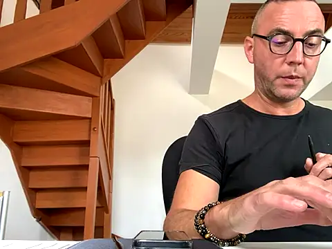 Marronglace1 online show from October 8, 2025, 12:25 pm