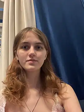 dreamy pollyyy online show from February 8, 2026, 5:27 pm