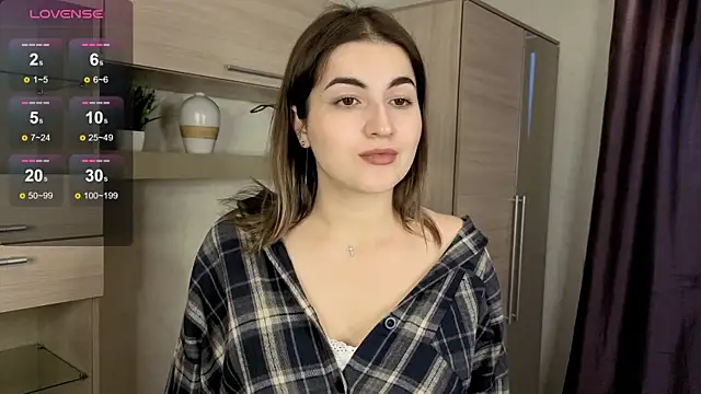 Snapshot of Nellie_Campbell chatting on October 13, 2025, 2:17 pm Nellie Campbell online show from October 13, 2025, 2:17 pm