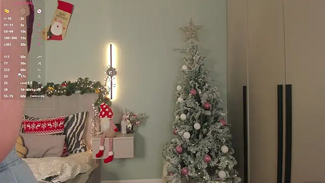 Snapshot of EmelySwickheimer chatting on January 19, 2026, 7:12 am EmelySwickheimer online show from January 19, 2026, 7:12 am