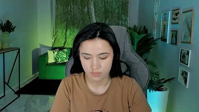 MonicaFarmer online show from February 21, 2026, 11:50 pm