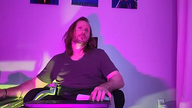 AlbinoAdonis online show from September 25, 2025, 12:36 am