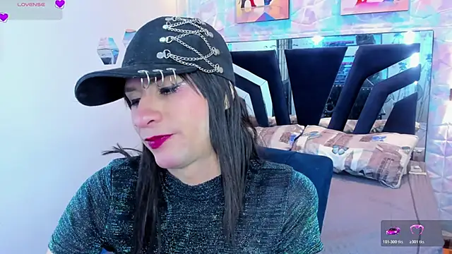 Charlotte Landry   online show from February 5, 2026, 4:33 pm