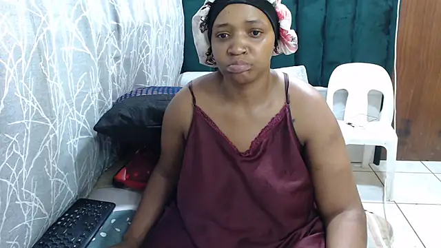 Snapshot of CandyBoobsxxxx chatting on October 19, 2025, 10:43 pm CandyBoobsxxxx online show from October 19, 2025, 10:43 pm